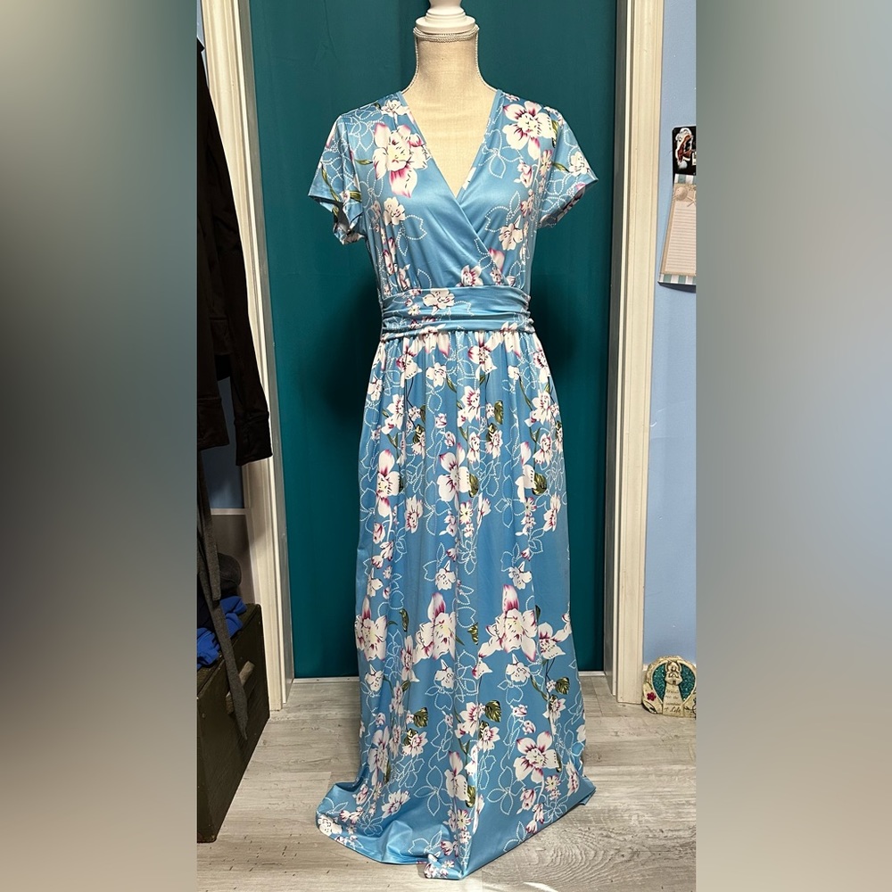 Long dress with pockets